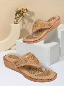 TRASE Women Beige Floral Textured Ally Open Toe Flats