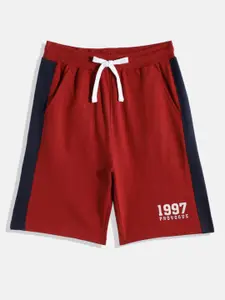 Provogue Boys Red Solid Pure Cotton Shorts