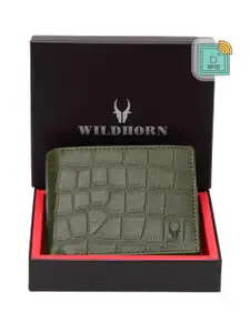 WildHorn Men Green Textured Two Fold Leather Wallet