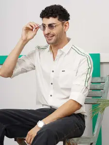 The Indian Garage Co Men White Slim Fit Solid Casual Shirt