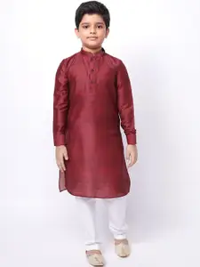 NAMASKAR Boys Solid Silk Blend Kurta