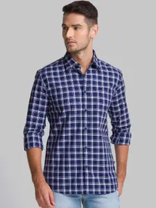 Parx Men Blue & White Checked Slim Fit Opaque Checked Casual Shirt