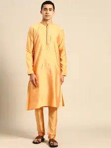 RAJUBHAI HARGOVINDAS Men Gold-Toned Embroidered Thread Work Kurta