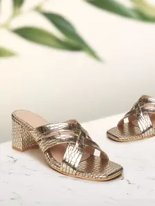 VALIOSAA Gold-Toned Textured Block Sandals