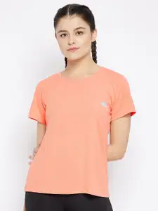 Clovia Women Peach-Coloured Training or Gym T-shirt