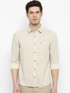 Turtle Men Cream-Coloured Slim Fit Opaque Printed Casual Shirt