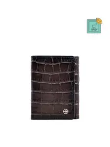Eske Men Brown Textured Leather Three Fold Wallet