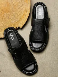Apsis Men Black Solid Comfort Sandals