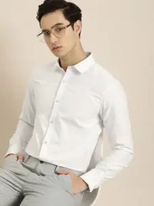 INVICTUS Men White Slim Fit Opaque Formal Shirt