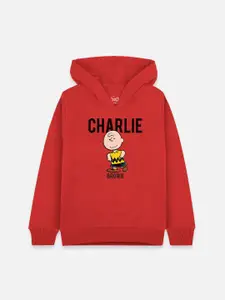 Kids Ville Girls Red & Black Peanuts Printed Hooded Sweatshirt