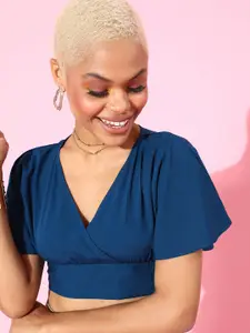 Berrylush Women Stunning Blue Solid Cropped Top