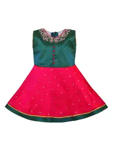 Wish Karo Kids Girls Green & Red Ethnic Motifs Satin Ethnic A-Line Dress