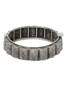 TEEJH Silver Toned Alloy Silver-Plated Oxidised Bangle