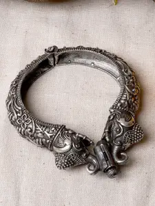 TEEJH Woman Oxidised Silver-Plated Bangle