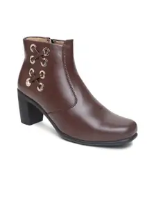 VALIOSAA Brown Block Heeled Boots