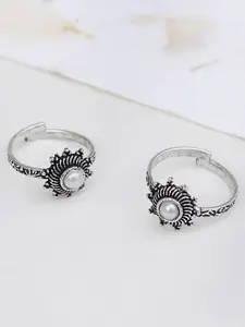 TEEJH Set Of 2 Oxidised Silver-Plated White Bead-Studded Toe Rings