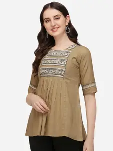 RAJGRANTH Beige & White Floral Embroidered Kurti
