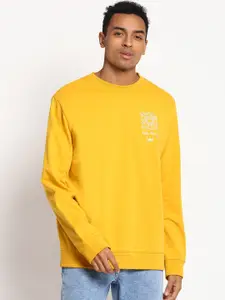 Lee Men Yellow Solid Sweatshirt