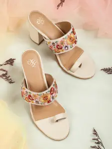 House of Pataudi Off White & Yellow Embroidered Block Heels