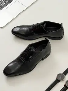 ID Men Black Textured Leather Formal Oxfords