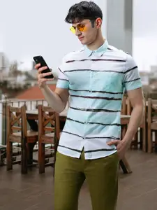 HIGHLANDER Men White Slim Fit Horizontal Stripes Opaque Striped Casual Shirt