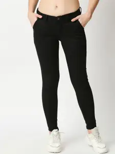 High Star Women Black Solid Slim Fit Cropped Jeans