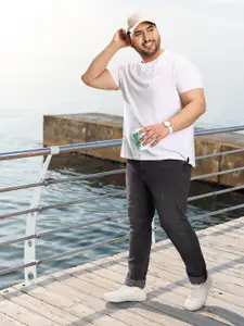 Sztori Men Plus Size Black Tapered Fit Light Fade Stretchable Jeans