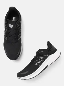 New Balance Men Black Woven Design Running Shoes