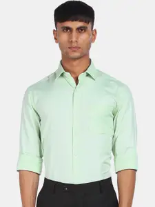 Arrow Men Green Slim Fit Opaque Cotton Formal Shirt