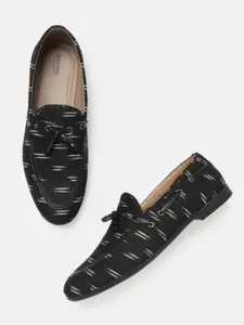 Anouk Men Black & White Printed Boat Shoes