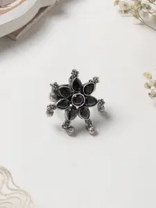 TEEJH Silver-Plated Black Stone Studded Finger Ring
