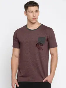 Masculino Latino Men Maroon Typography Printed Pockets T-shirt