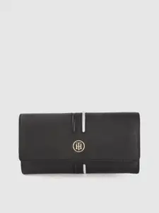 Tommy Hilfiger Women Black Saffiano Textured Leather Three Fold Wallet