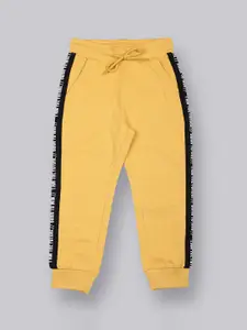 PLUM TREE Boys Yellow & Black Typography Printed Pure Cotton Loose-Fit Joggers