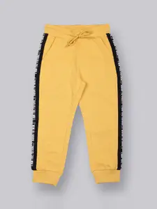 PLUM TREE Boys Yellow & Black Typography Printed Pure Cotton Loose-Fit Joggers