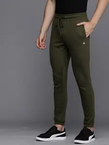 Wrogn Men Olive Green Solid Mid-Rise Regular Fit Joggers Track Pants