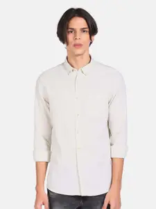 Flying Machine Men Off-White Slim Fit Opaque Casual Shirt