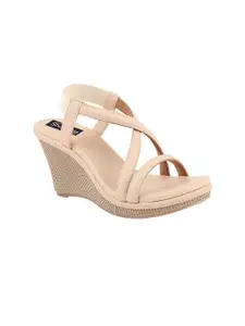 Shoetopia Cream-Coloured Wedge Sandals with Buckles