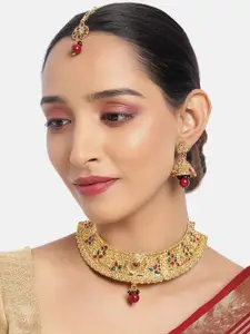 ASMITTA JEWELLERY Women Gold-Toned & Red Choker Necklace Set With Maang Tika