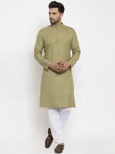KRAFT INDIA Men Green & White Solid Cotton Blend Regular Kurta With Pyjamas