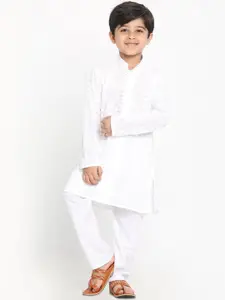 VASTRAMAY Boys White Embroidered Regular Kurta with Pyjamas