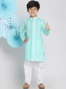 VASTRAMAY Boys Green & White Embroidered Pure Cotton Kurta with Pyjamas