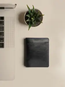 Hidesign Men Black Leather Three Fold Wallet
