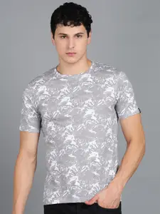 Urbano Fashion Men White & Grey Floral Printed Tropical Slim Fit T-shirt