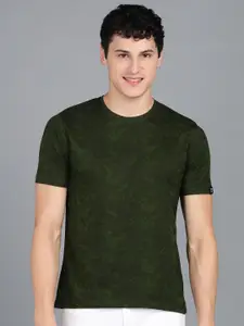 Urbano Fashion Men Olive Green Printed Tropical Slim Fit T-shirt