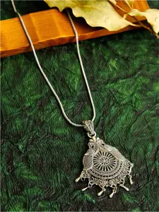 Crunchy Fashion Women Silver-Toned Silver-Plated Antique Peacocok Pendant Necklace