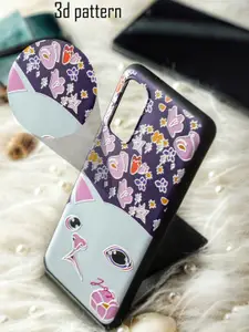 DOOBNOOB Violet & White 3D Patterned OnePlus 8 Silicone Mobile Case