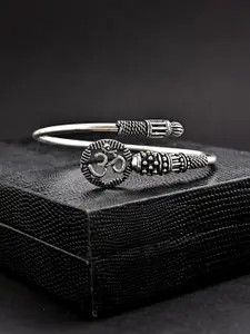 Tistabene Men Silver-Toned & Black Silver-Plated Oxidised  Cuff Bracelet