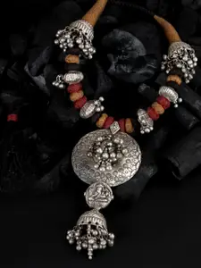 SANGEETA BOOCHRA Women Silver-Toned & Red Silver Handcrafted Necklace
