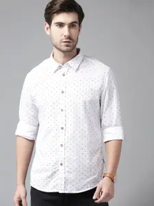 BEAT LONDON by PEPE JEANS Men White Pure Cotton Slim Fit Opaque Printed Casual Shirt